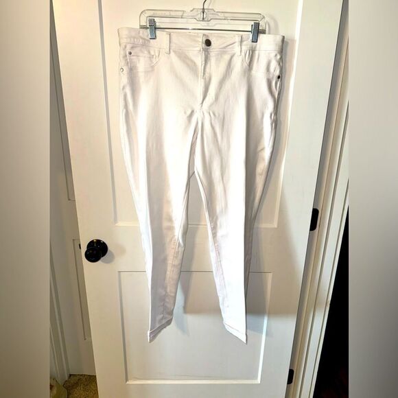 TIME AND TRU BRAND WOMENS PANTS - Picture 1 of 5